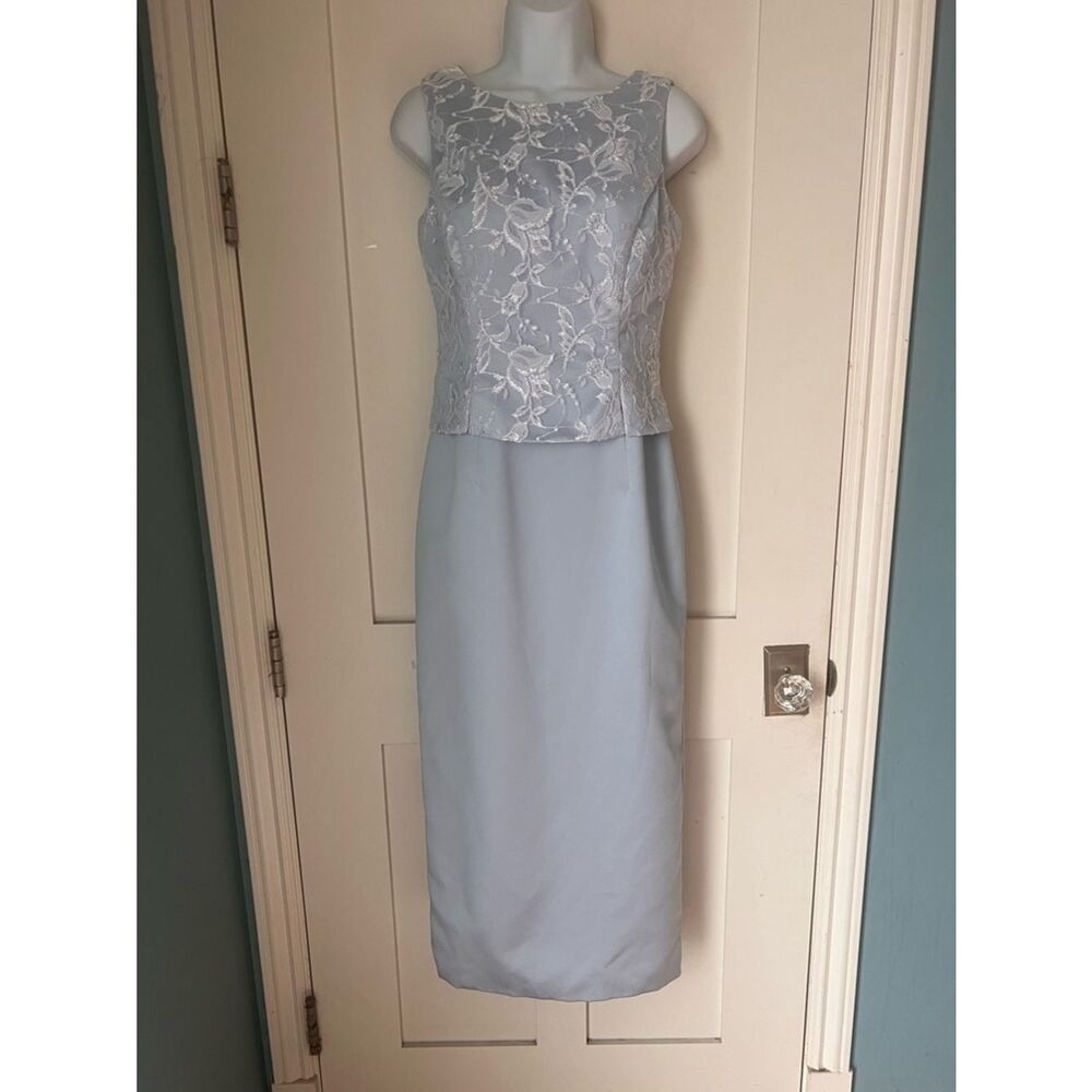 Jessica McClinton 90s Vintage Light Blue Romance Lace Sheath Formal Gown Dress 4